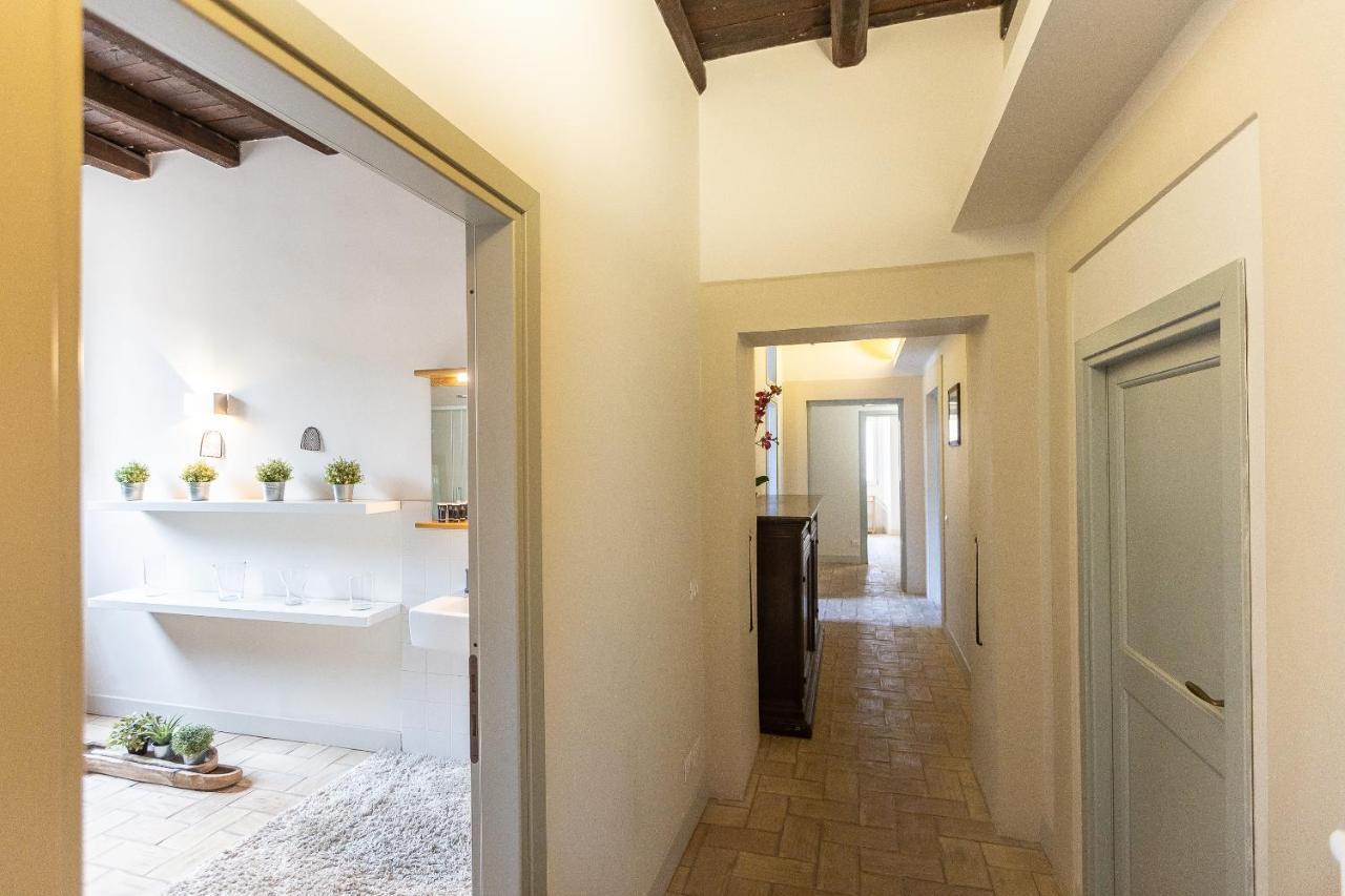 Rome Historical Apartment - Arco Dei Banchi エクステリア 写真